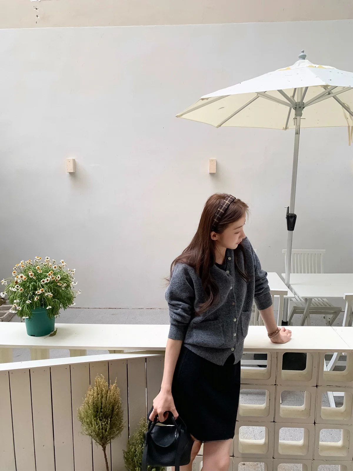 Hualun Home Lightweight Soft Cozy V-ne Double ket Knitted Open Cardigan Women's Autumn Winter New Arrival
Hualun Home Lightweight Soft Cozy V-ne Double ket Knitted Open Cardigan Women's Autumn Winter New Arrival