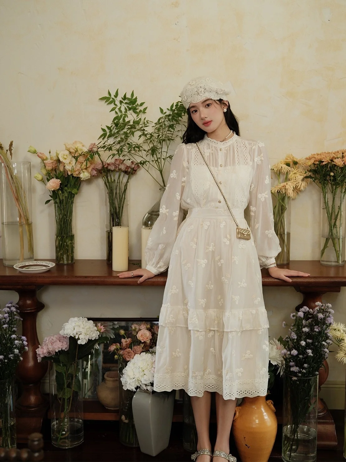 Ele White Embroidered irt Set for Women by Deer Auntie Zhuo Uncle French Sle Straight Cut Long Sve round Ne irt
Ele White Embroidered irt Set for Women by Deer Auntie Zhuo Uncle French Sle Straight Cut Long Sve round Ne irt