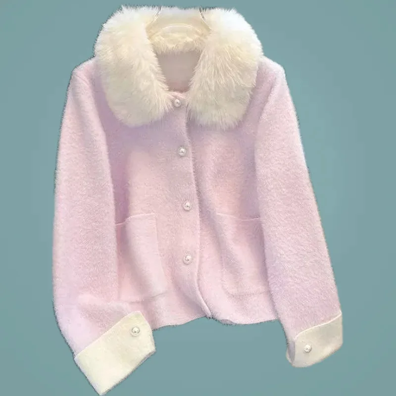 Small Fresh Pearl Button Sweater Jacket for Women's Autumn and Winter, Imitating Mink Fur Temperament, Loose and Chic Top
Small Fresh Pearl Button Sweater Jacket for Women's Autumn and Winter, Imitating Mink Fur Temperament, Loose and Chic Top