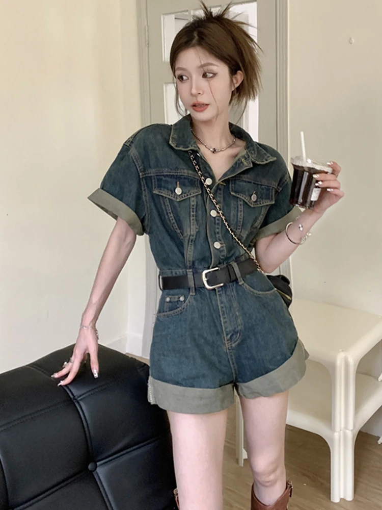 Американские ретро-джинсовые комбинезоны женские летние с укороченными штанинами, широкими штанинами, облегающие, с эффектом утягивания талии, рабочая одежда, цельные брюки
Американские ретро-джинсовые комбинезоны женские летние с укороченными штанинами, широкими штанинами, облегающие, с эффектом утягивания талии, рабочая одежда, цельные брюки