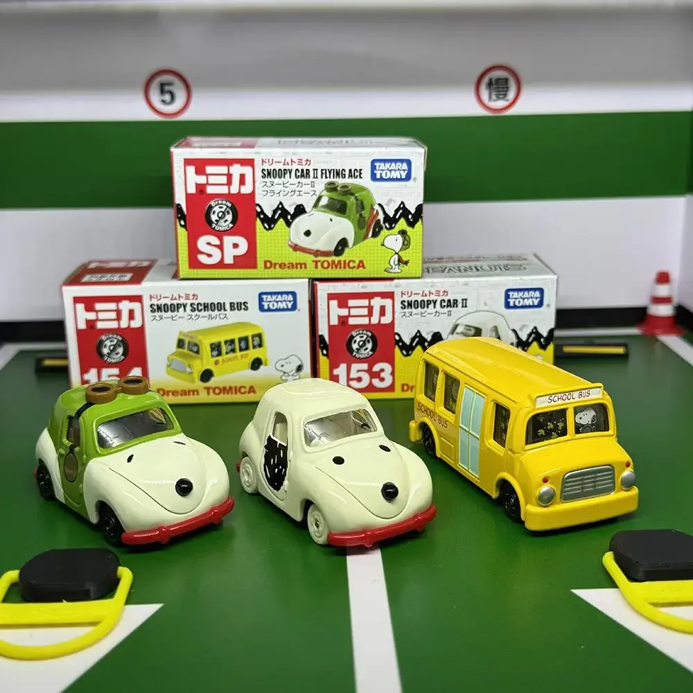 TAKARA TOMY tomica Imitation blue and yellow Snoopy Sister Snoopy Alloy car toy Cute dog car toy for children Christmas gifts
TAKARA TOMY tomica Imitation blue and yellow Snoopy Sister Snoopy Alloy car toy Cute dog car toy for children Christmas gifts