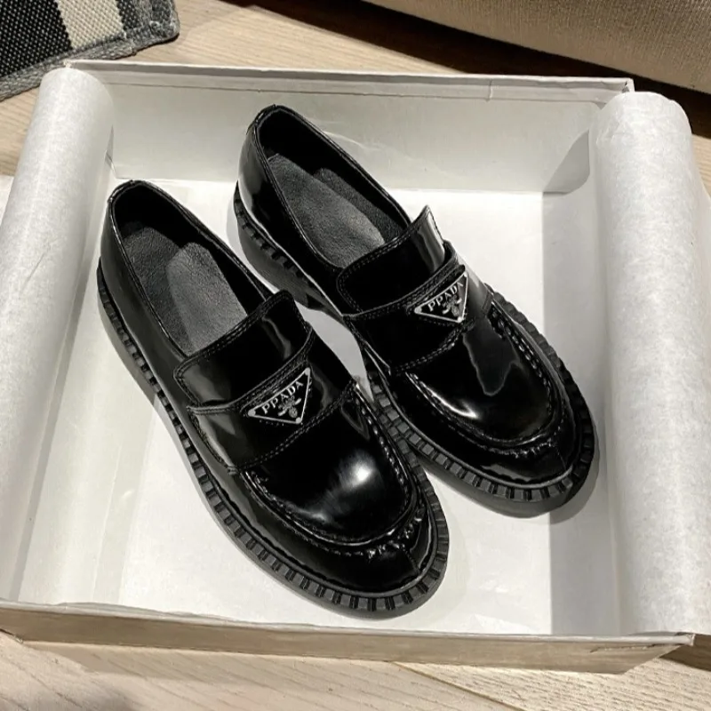 Vintage Platform Women's Loafers British Style Thick Sole Oxford Shoes for Women Sole Slip on Dress Woman Shoes Zapatillas Mujer
Vintage Platform Women's Loafers British Style Thick Sole Oxford Shoes for Women Sole Slip on Dress Woman Shoes Zapatillas Mujer