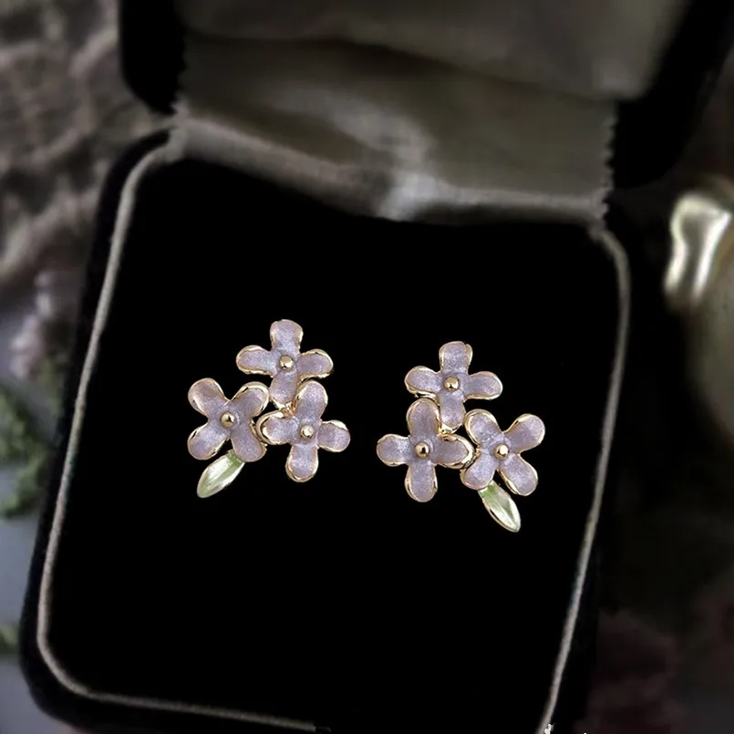 Sweet Light Purple Oil Enamel Flowers Plant Stud Earrings Women Cute Trendy Girl Party Daily Wear Jewelry
Sweet Light Purple Oil Enamel Flowers Plant Stud Earrings Women Cute Trendy Girl Party Daily Wear Jewelry
