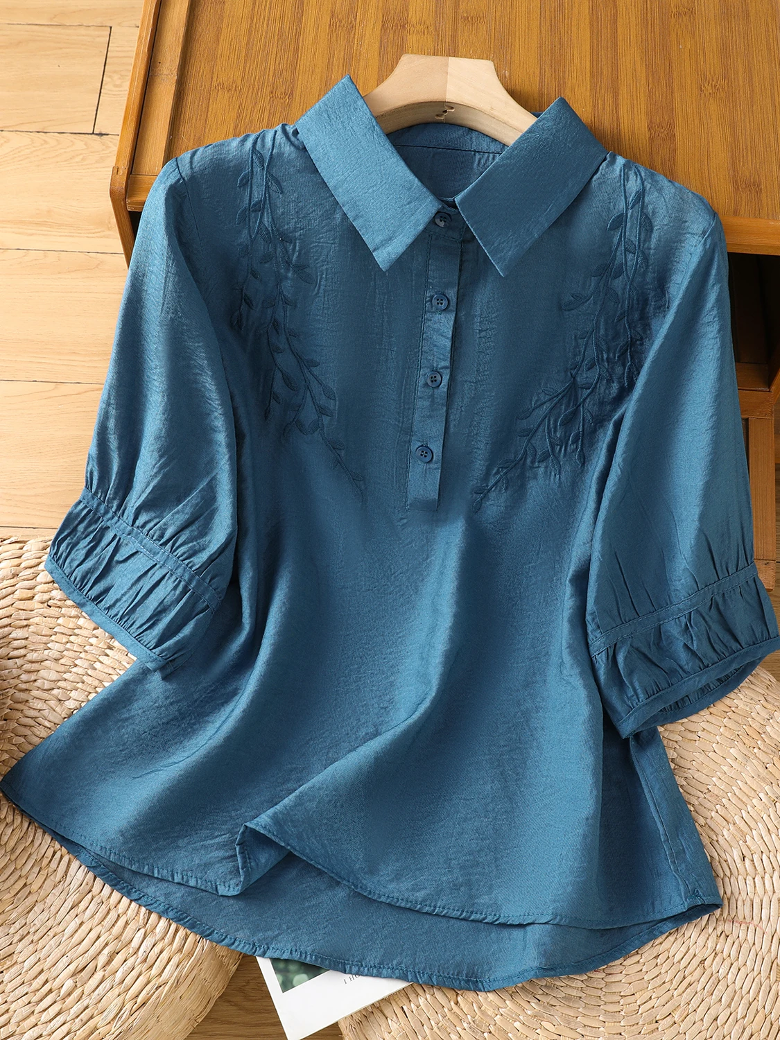 Slimming Fitted Shirt Collar Top Women's Fashion Loose Versatile Belly Covering Short Sleeve Commute Style Floral Print Blouse
Slimming Fitted Shirt Collar Top Women's Fashion Loose Versatile Belly Covering Short Sleeve Commute Style Floral Print Blouse