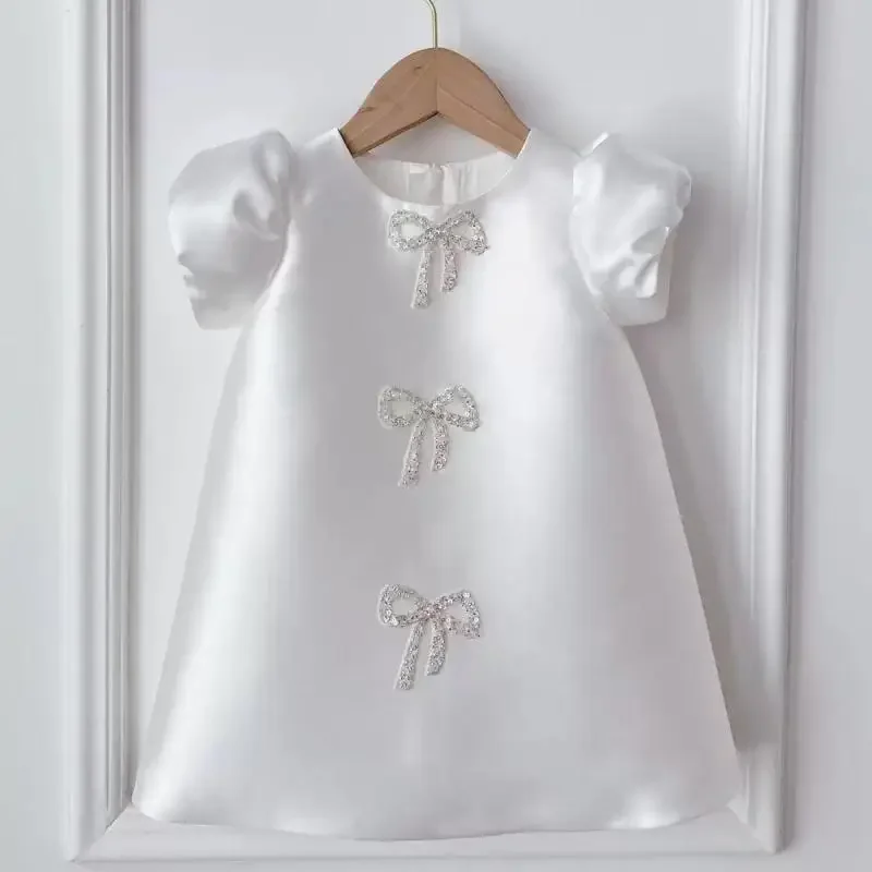 Girls Princess Dress Toddler Party Gown Bow Embellished Puff Sleeve Satin Dress Kids Formal Occasion Costume
Girls Princess Dress Toddler Party Gown Bow Embellished Puff Sleeve Satin Dress Kids Formal Occasion Costume