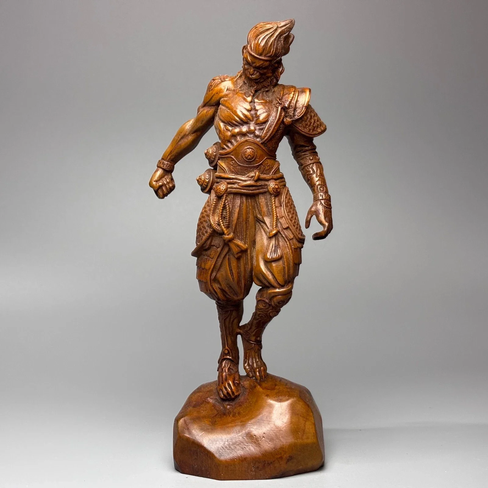 6.4'' Exquisite Boxwood Handmade Carved The Monkey King Sun Wukong Statue W686
6.4'' Exquisite Boxwood Handmade Carved The Monkey King Sun Wukong Statue W686