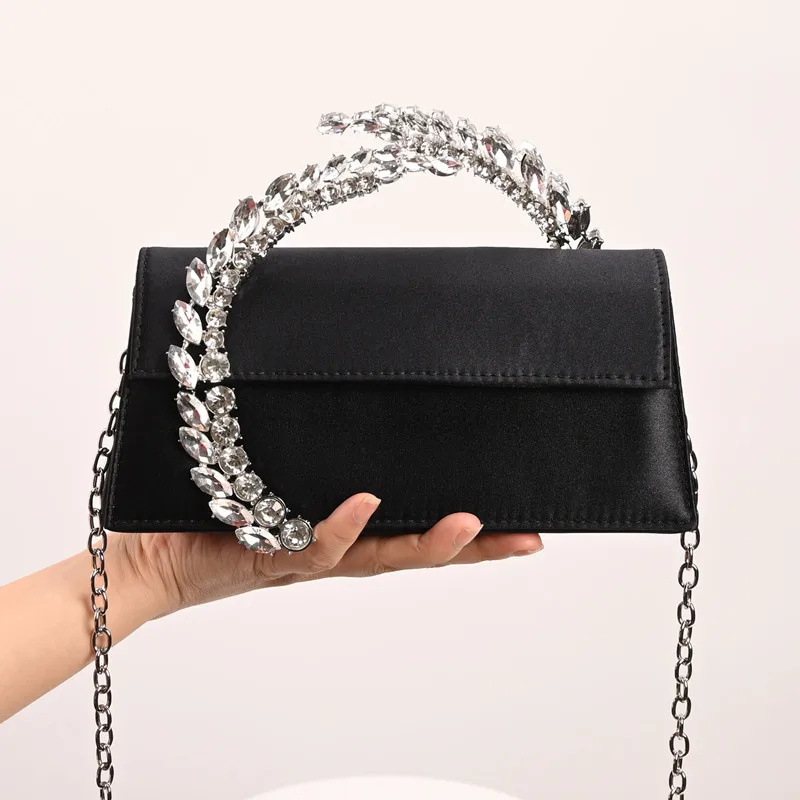 Сумки через плечо с цепочкой для свадебной вечеринки, блестящие бриллианты, сумки с блестками, женские великолепные атласные вечерние кошельки с кристаллами
Сумки через плечо с цепочкой для свадебной вечеринки, блестящие бриллианты, сумки с блестками, женские великолепные атласные вечерние кошельки с кристаллами