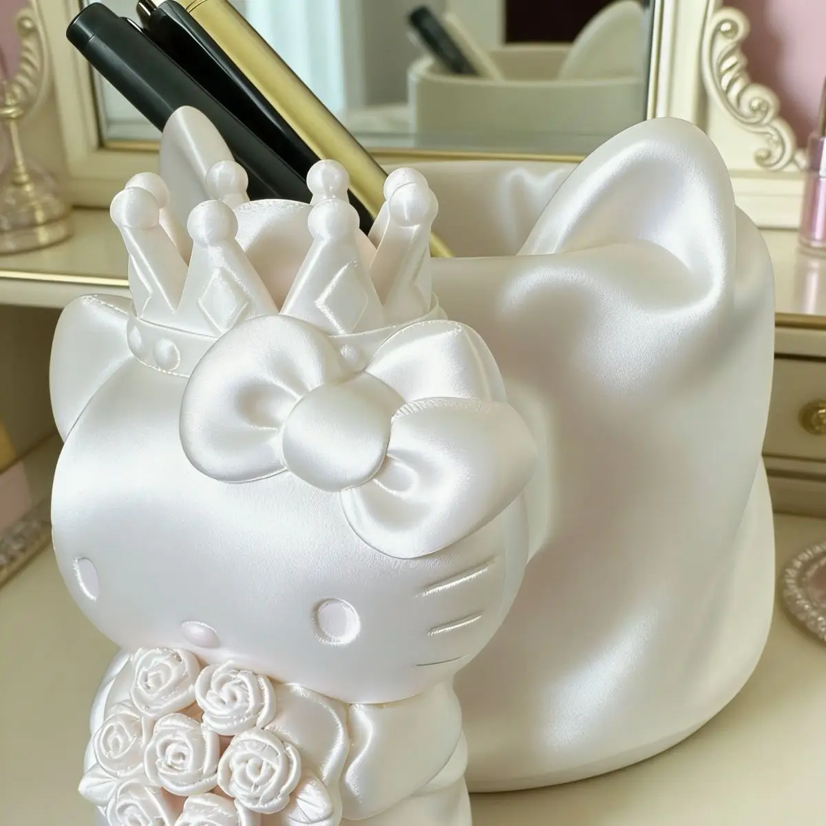 Hello kitty stuffs holding rose makeup storage box 3d printing desktop decoration pen holder accsesories gifts for girls kids
Hello kitty stuffs holding rose makeup storage box 3d printing desktop decoration pen holder accsesories gifts for girls kids