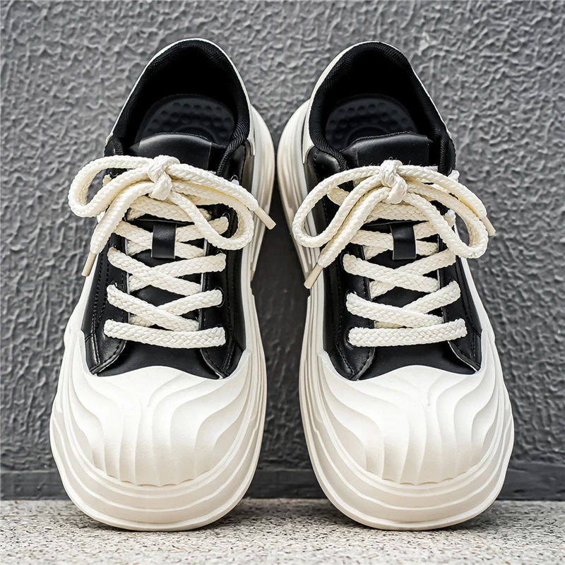 Spring and summer men's shoes, wide toe casual board shoes, thick soled high street commuting shoes, driving shoes, trendy sport
Spring and summer men's shoes, wide toe casual board shoes, thick soled high street commuting shoes, driving shoes, trendy sport