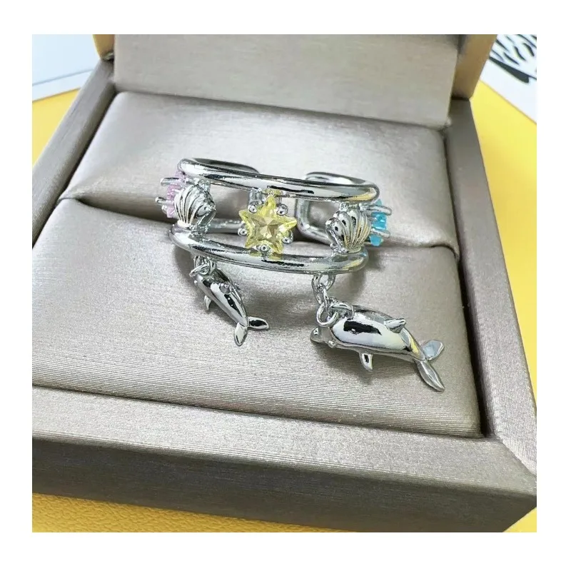 Sweet and Cool Shell Dolphin Color Zirconium Star Ring Women's Fashion Trend Small Fresh Opening Adjustable Ring Accessories
Sweet and Cool Shell Dolphin Color Zirconium Star Ring Women's Fashion Trend Small Fresh Opening Adjustable Ring Accessories