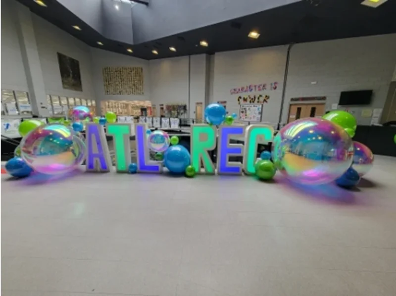 Iridescent Inflatable Mirror Ball Big Shiny Balls Airtight Giant Mirror Balloon Large PVC Sealed Sphere For Wedding Decoration
Iridescent Inflatable Mirror Ball Big Shiny Balls Airtight Giant Mirror Balloon Large PVC Sealed Sphere For Wedding Decoration