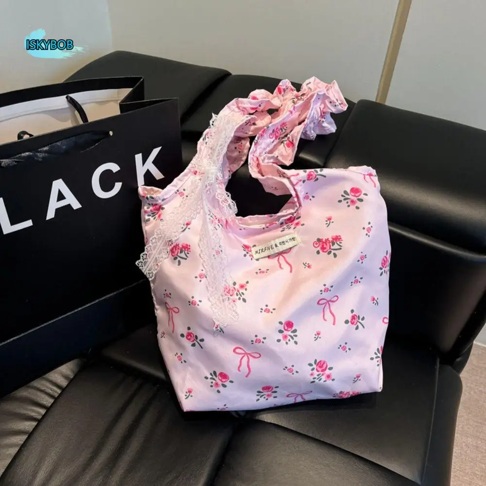 Casual Sweet Floral Pleated Shoulder Bag Bowknot Pastoral Style Fresh Lace Handbag Nylon Large Capacity Bow Tote Bag Travel
Casual Sweet Floral Pleated Shoulder Bag Bowknot Pastoral Style Fresh Lace Handbag Nylon Large Capacity Bow Tote Bag Travel