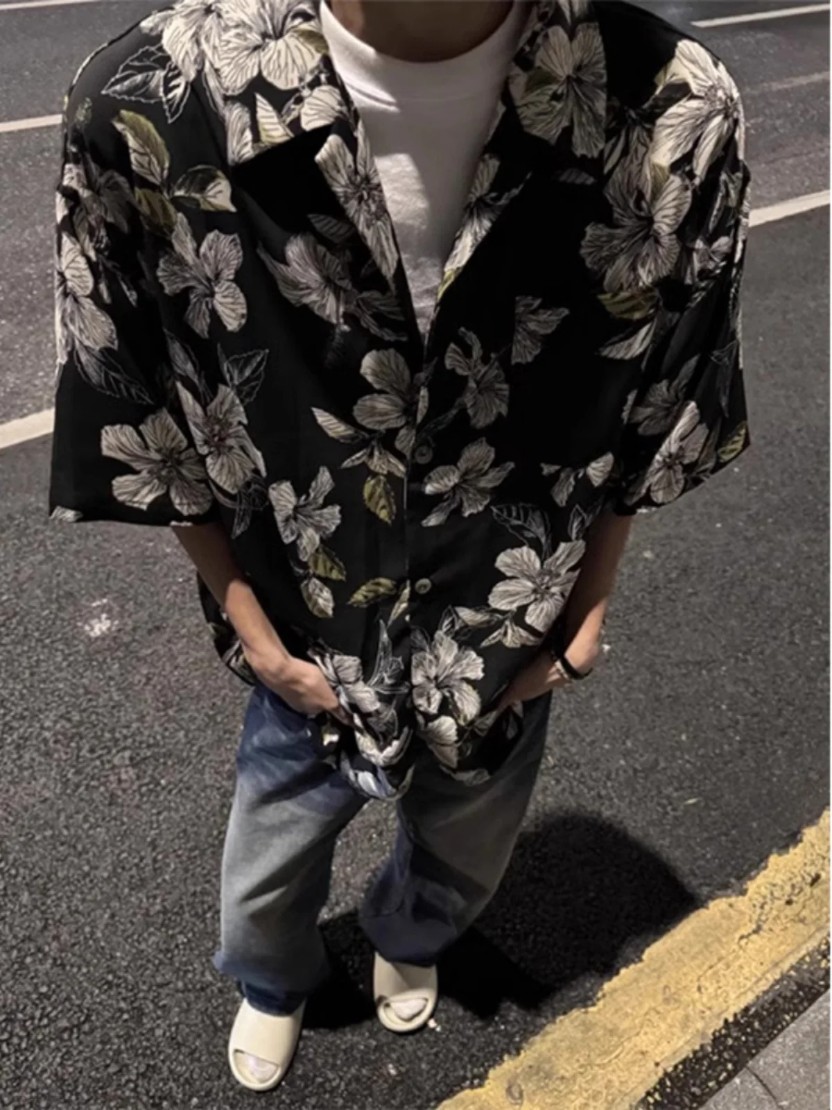 Baroque Print Ice Silk ort Sve Men's irt American Retro Summer Hawaiian Sle Outerwear Loose Fit Polyester Fiber
Baroque Print Ice Silk ort Sve Men's irt American Retro Summer Hawaiian Sle Outerwear Loose Fit Polyester Fiber