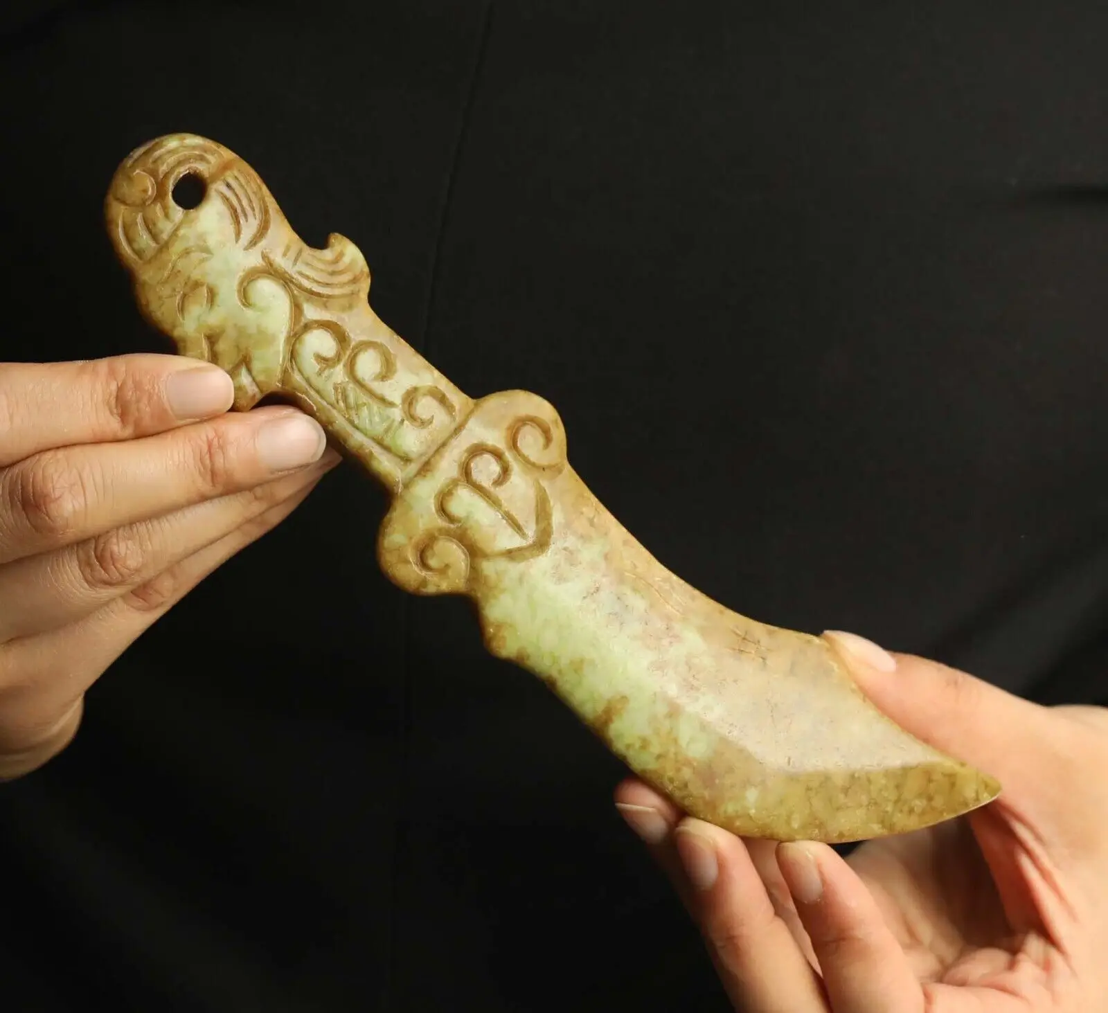 Chinese Collectible Old natural jade hand-carved statue of man sword FOLK ART Collection
Chinese Collectible Old natural jade hand-carved statue of man sword FOLK ART Collection