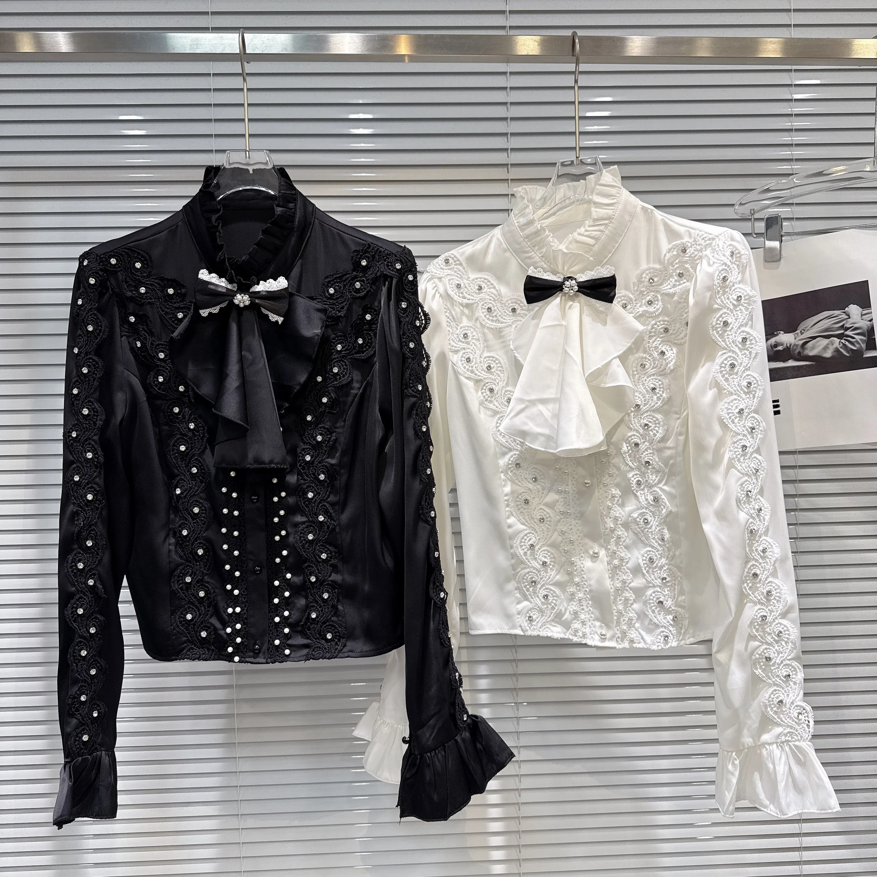 2026 весенний новый стиль благородная леди шарф с бантом жемчуг и бисером рубашка с длинным рукавом для женщин
2026 весенний новый стиль благородная леди шарф с бантом жемчуг и бисером рубашка с длинным рукавом для женщин