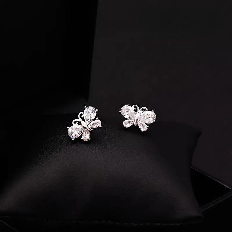 Cute Mini Butterfly Brooch Super Shiny Anti-Exposure Clip Cardigan Fix Collar Pin Fashion Jewelry Clothing Accessories Gifts 253
Cute Mini Butterfly Brooch Super Shiny Anti-Exposure Clip Cardigan Fix Collar Pin Fashion Jewelry Clothing Accessories Gifts 253