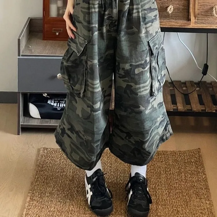 American Oversize Washed Pocket Jeans for Women Y2k High Waist Loose Wide Leg Pants 2025 Summer New Calf- Length Pants
American Oversize Washed Pocket Jeans for Women Y2k High Waist Loose Wide Leg Pants 2025 Summer New Calf- Length Pants