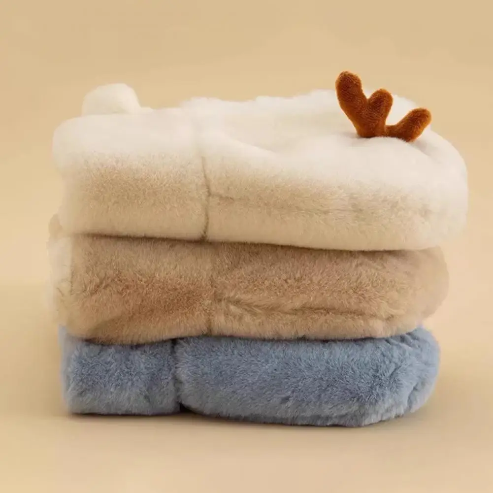 Antler Embellished Hat Antler Decoration Hat Cozy Antler Decorated Children's Winter Hat with Scarf Plush Windproof for Kids 
Antler Embellished Hat Antler Decoration Hat Cozy Antler Decorated Children's Winter Hat with Scarf Plush Windproof for Kids