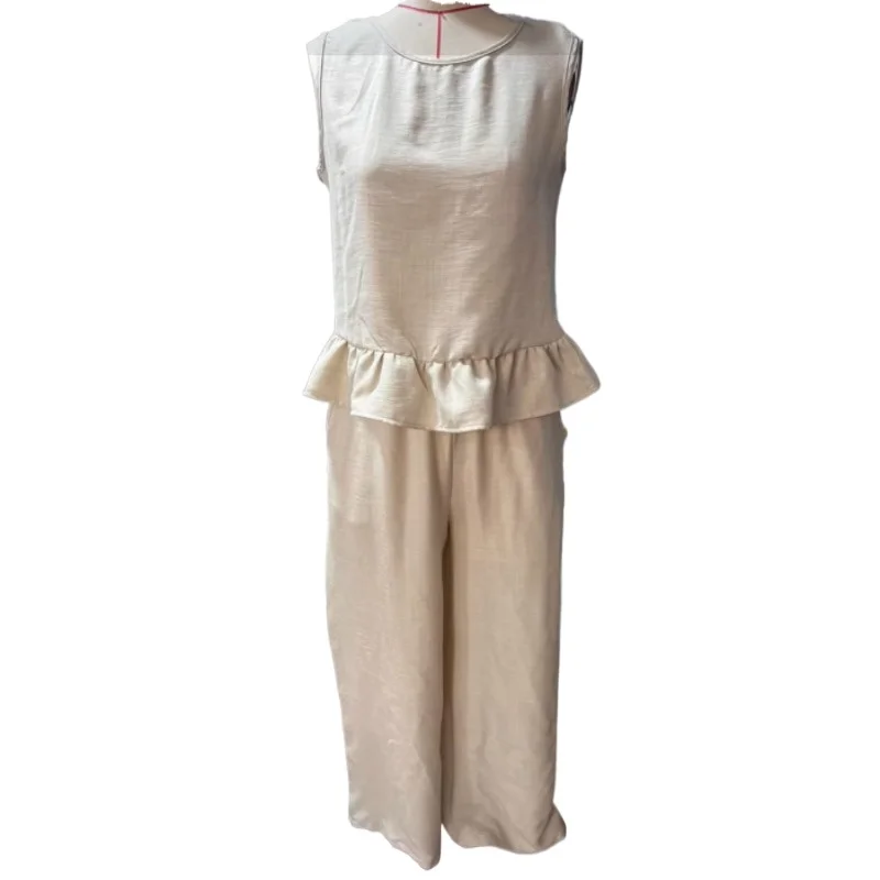 Spot Summer New European American Women' Clothing Sleeveless Pleated Vest Wide Leg Nine-point Pants Casual Suit Exquisite Simple
Spot Summer New European American Women' Clothing Sleeveless Pleated Vest Wide Leg Nine-point Pants Casual Suit Exquisite Simple