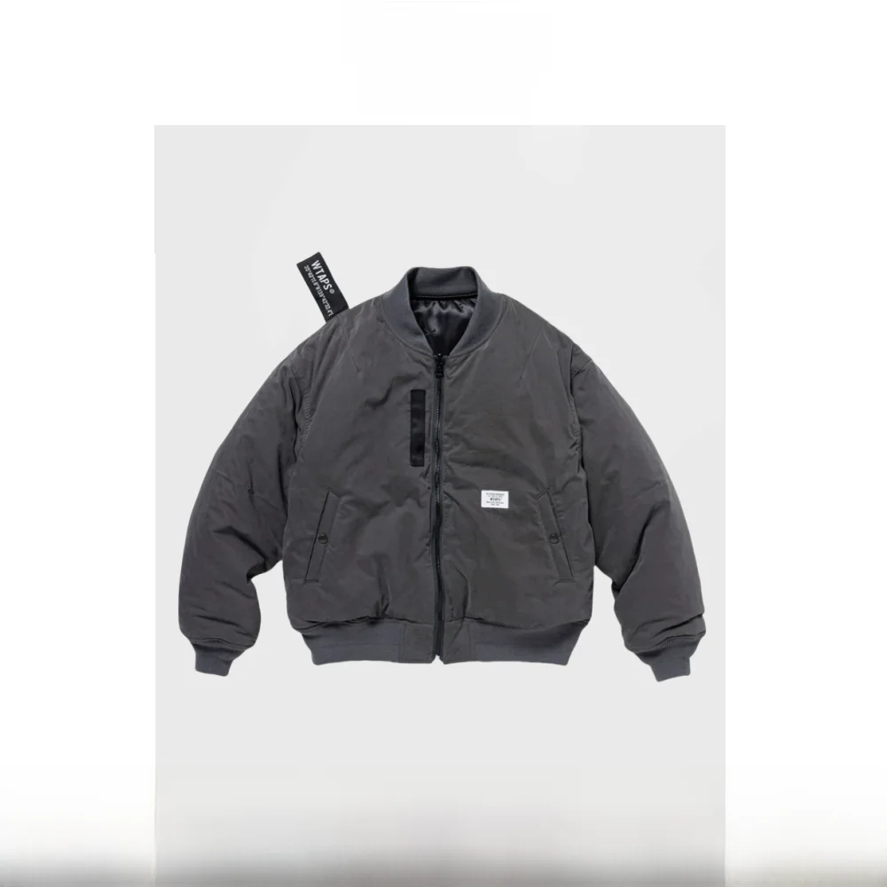 Двусторонняя хлопковая куртка Flight Bone Cotton Jaet NYCOWEATHER JFW02, универсальная свободная мужская куртка для всех сезонов, повседневная молодежная модель
Двусторонняя хлопковая куртка Flight Bone Cotton Jaet NYCOWEATHER JFW02, универсальная свободная мужская куртка для всех сезонов, повседневная молодежная модель