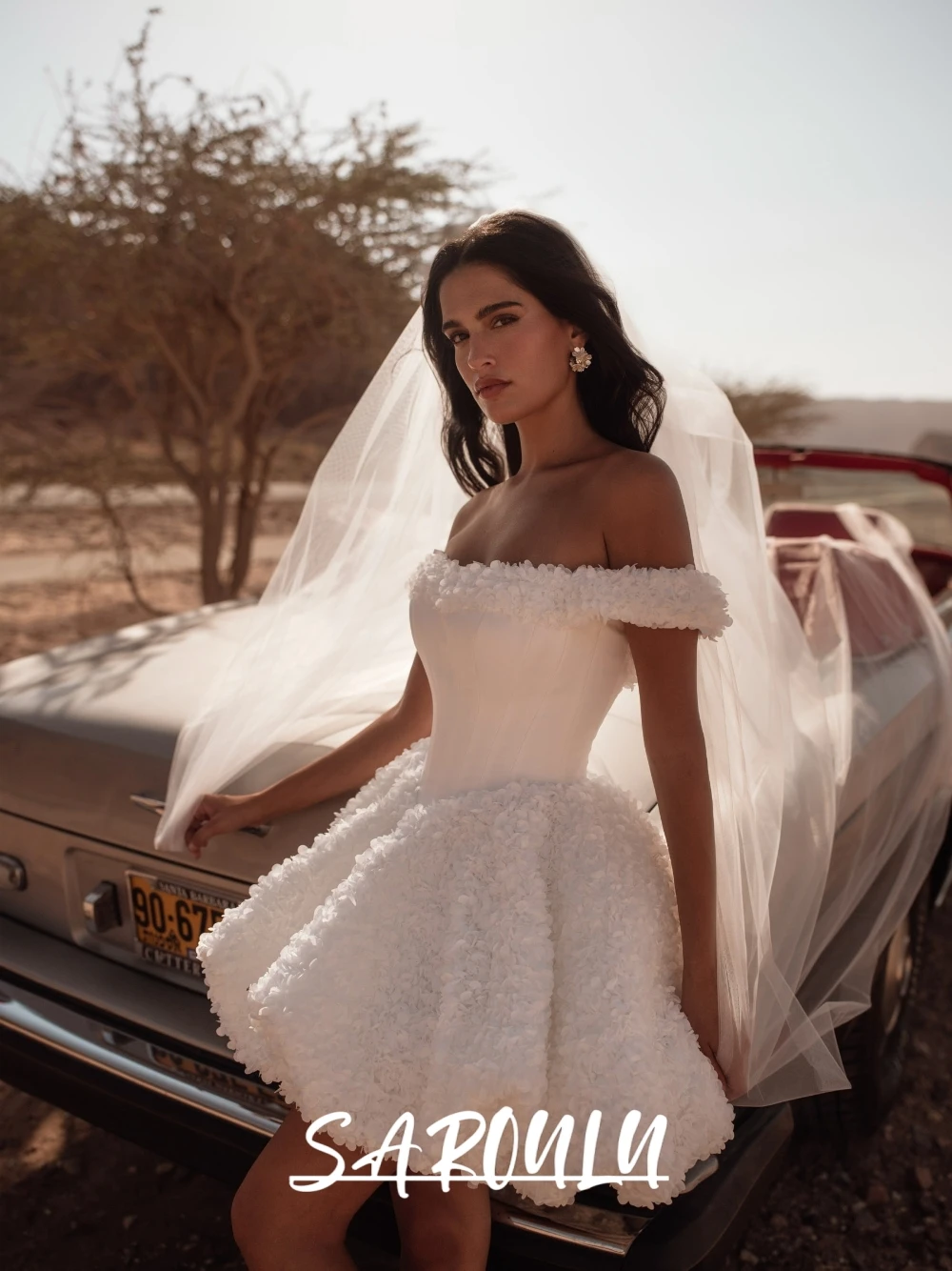 Off-the-shoulder 3D Floral Short Wedding Dress Elegant Dreamy A Line Bride Bridal Gown For Weddings After Party Customized
Off-the-shoulder 3D Floral Short Wedding Dress Elegant Dreamy A Line Bride Bridal Gown For Weddings After Party Customized