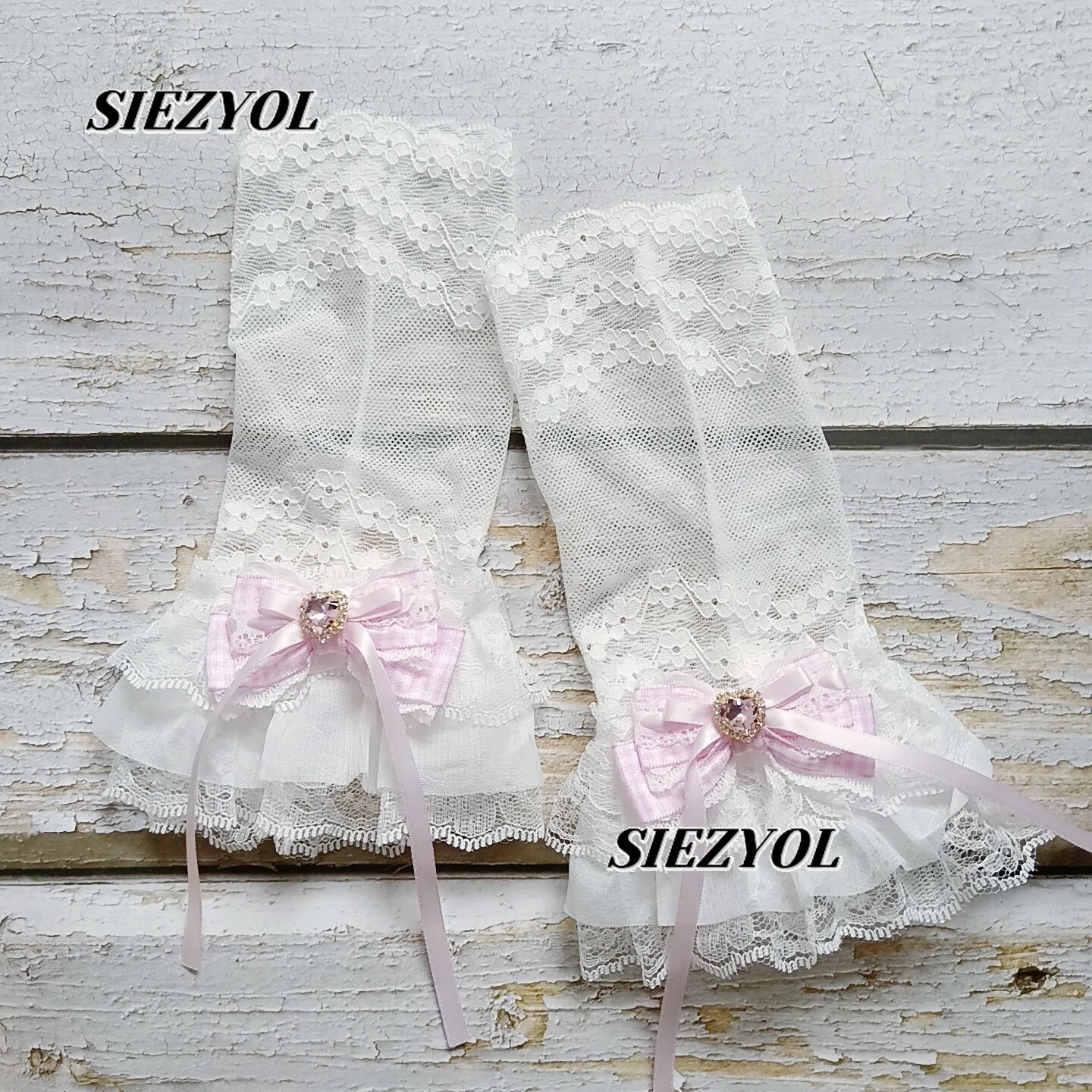 Japanese Style Summer New Oversleeve Sweet & Cute Girls Versatile Lace Trim Sleeve Lolita Plaid Bow Arm Sleeves for Women
Japanese Style Summer New Oversleeve Sweet & Cute Girls Versatile Lace Trim Sleeve Lolita Plaid Bow Arm Sleeves for Women