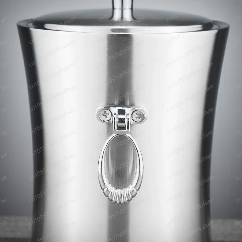 Утолщенное ведро для льда из нержавеющей стали, двухслойная конструкция с теплоизоляцией, реклама бара KTV
Утолщенное ведро для льда из нержавеющей стали, двухслойная конструкция с теплоизоляцией, реклама бара KTV