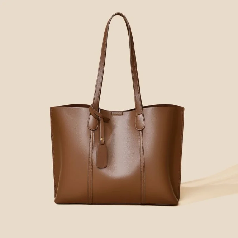 Women's Famous Designer Tote Bag Made Of Premium Leather Featuring Luxury Brand Logo And Paris Classic Style
Women's Famous Designer Tote Bag Made Of Premium Leather Featuring Luxury Brand Logo And Paris Classic Style