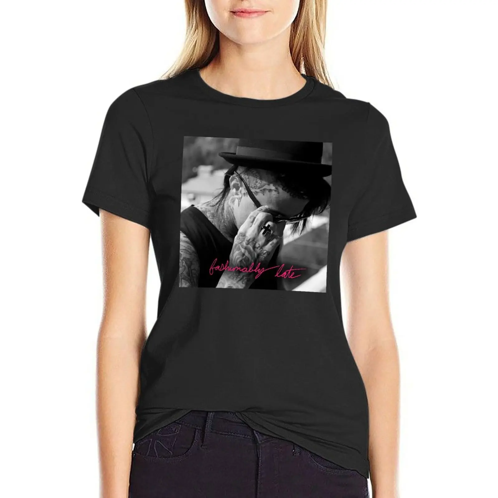 single by falling T-Shirt customs design your own vintage clothes Blouse Woman clothing
single by falling T-Shirt customs design your own vintage clothes Blouse Woman clothing