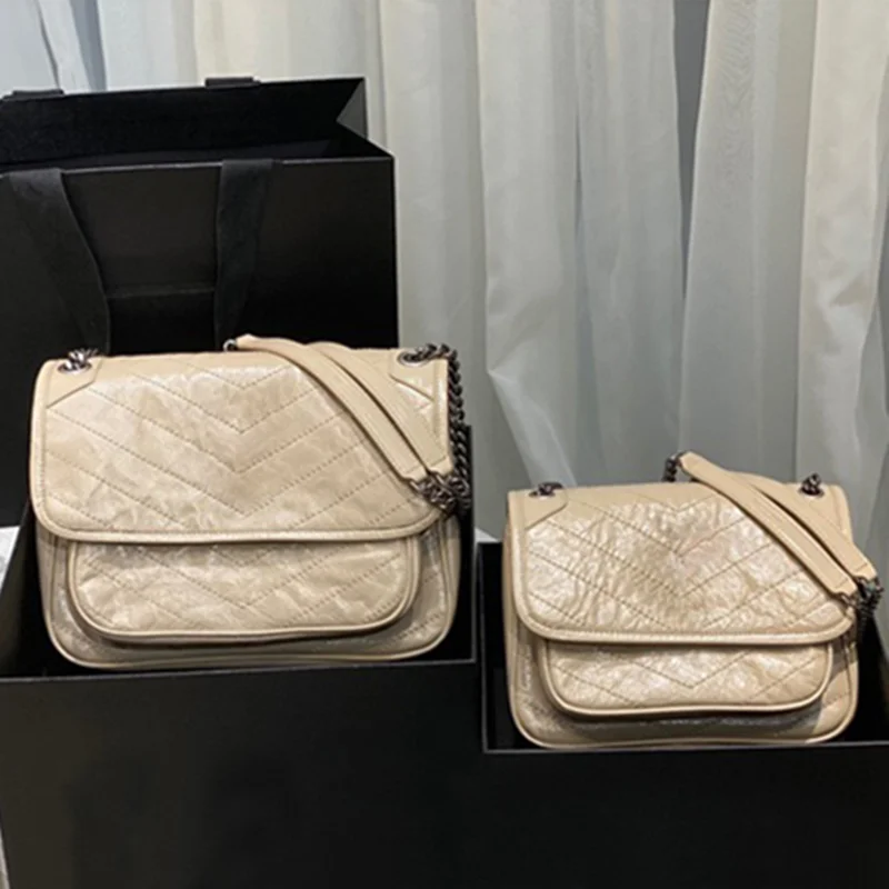 Женская сумка Menger из натуральной кожи с цепочкой, повседневная, с двойным ремнем, магнитной застежкой, средней жесткости
Женская сумка Menger из натуральной кожи с цепочкой, повседневная, с двойным ремнем, магнитной застежкой, средней жесткости