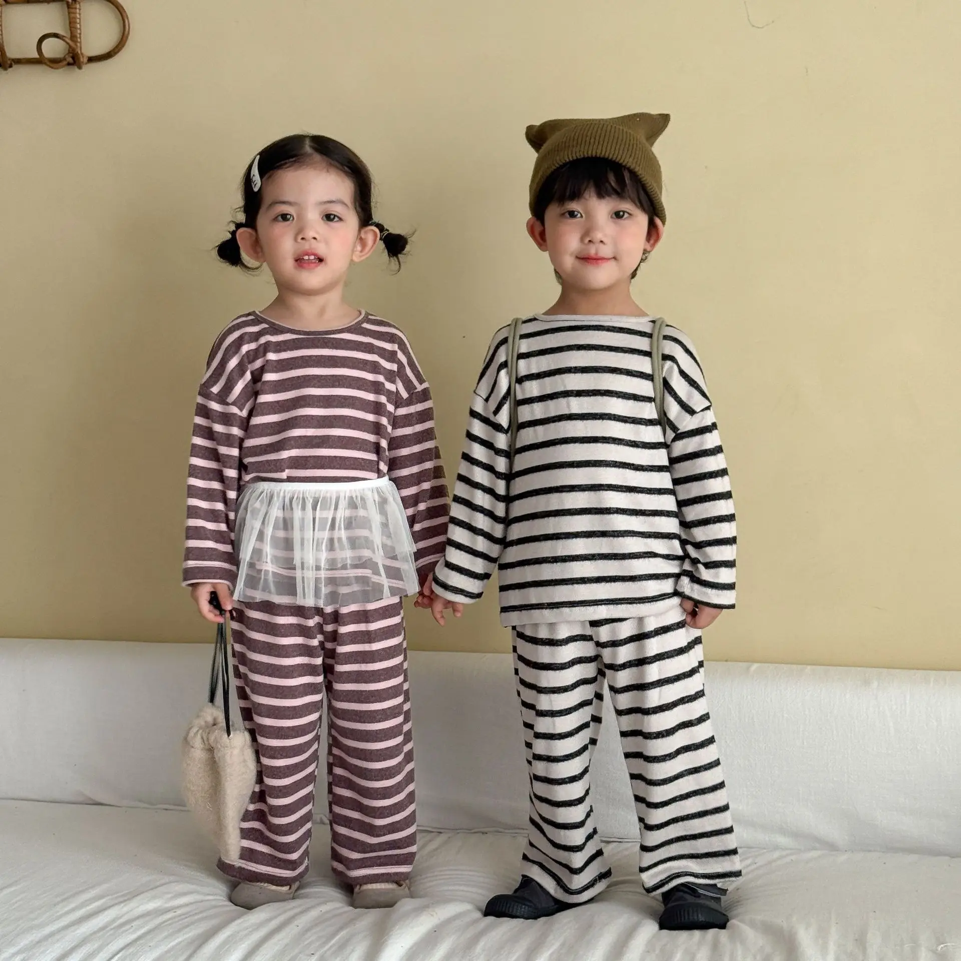 2026 Autumn New Children Long Sleeve Home Clothes Set Boys Girls Loose Striped 2pcs Suit Kids Cotton Pajamas Outfits
2026 Autumn New Children Long Sleeve Home Clothes Set Boys Girls Loose Striped 2pcs Suit Kids Cotton Pajamas Outfits