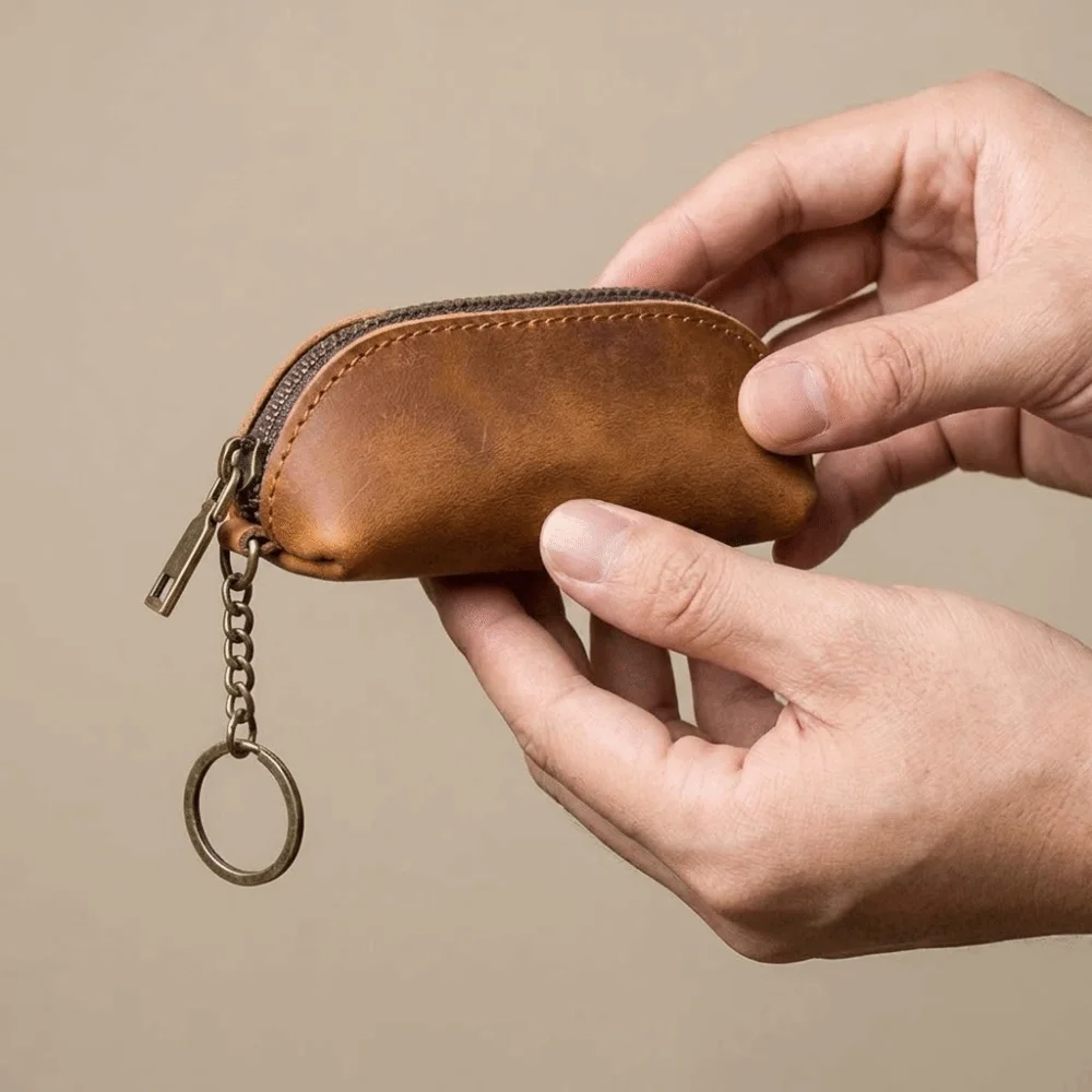 Retro Anti-lost Mini Leather Coin Purse Zipper Thin Men Key Ring Pouch Credit Card Holder Anti-splash Water Car Key Bag Men
Retro Anti-lost Mini Leather Coin Purse Zipper Thin Men Key Ring Pouch Credit Card Holder Anti-splash Water Car Key Bag Men