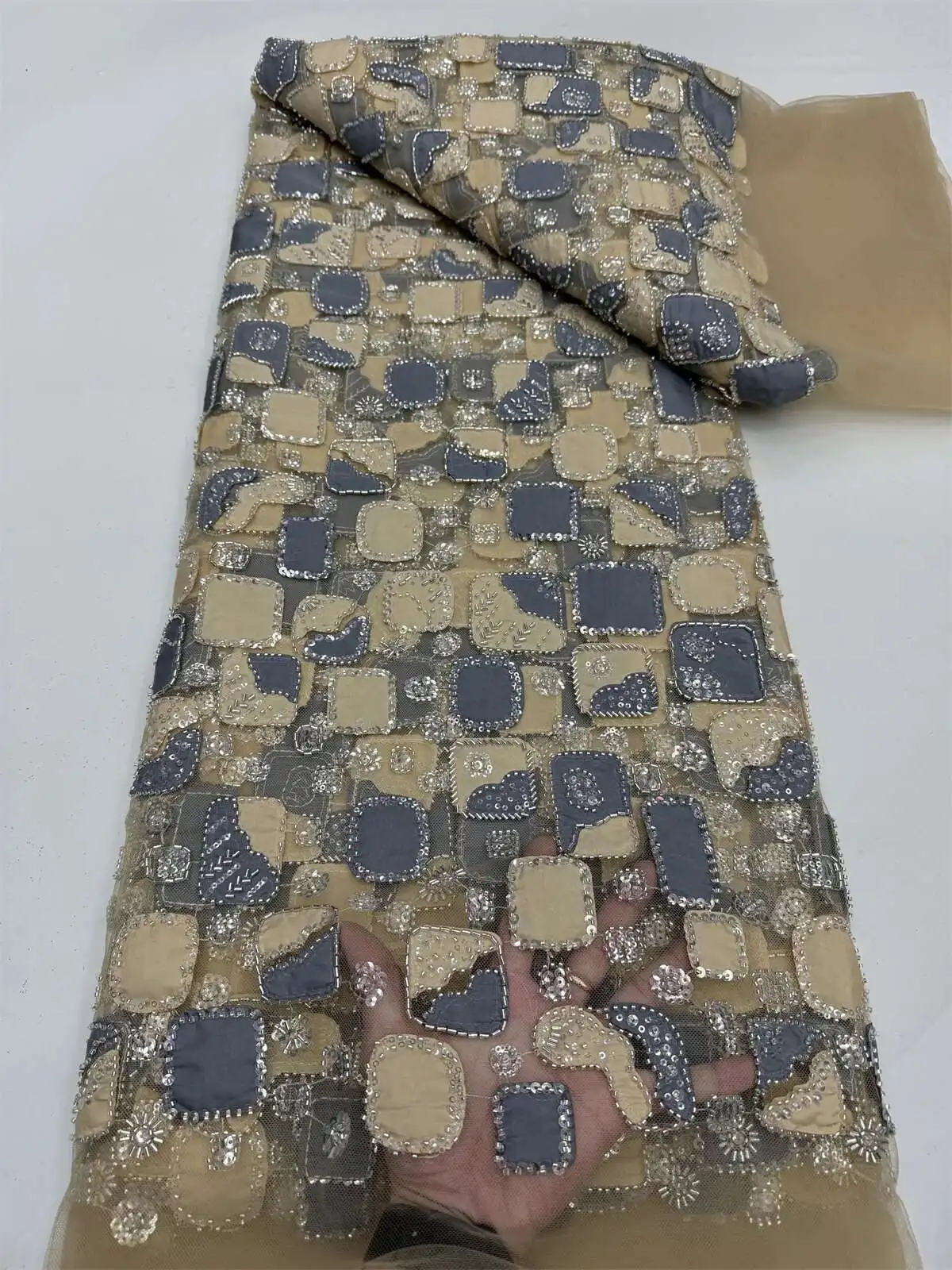 Luxury African Beads Lace Fabric 2025 High Quality Beads Nigerian Embroidery French Sequins Lace Fabric For Women Party Wedding
Luxury African Beads Lace Fabric 2025 High Quality Beads Nigerian Embroidery French Sequins Lace Fabric For Women Party Wedding