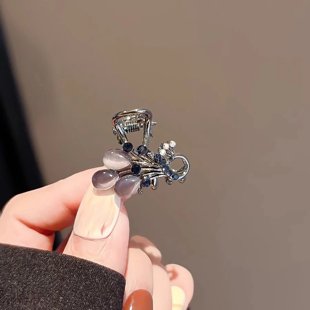 High End Peacock Hair Claws Exquisite Half Tie Hair Clips Women Back Of Head Mini Hairpins
High End Peacock Hair Claws Exquisite Half Tie Hair Clips Women Back Of Head Mini Hairpins