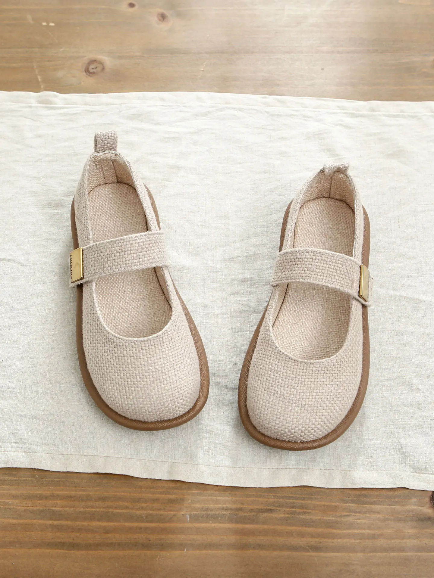 Linen Breathable Sweat Absorbent Casual Mary Jane Flat Shoes Vintage Spring Summer New Style Slip-On Big Head Shoes for Women
Linen Breathable Sweat Absorbent Casual Mary Jane Flat Shoes Vintage Spring Summer New Style Slip-On Big Head Shoes for Women