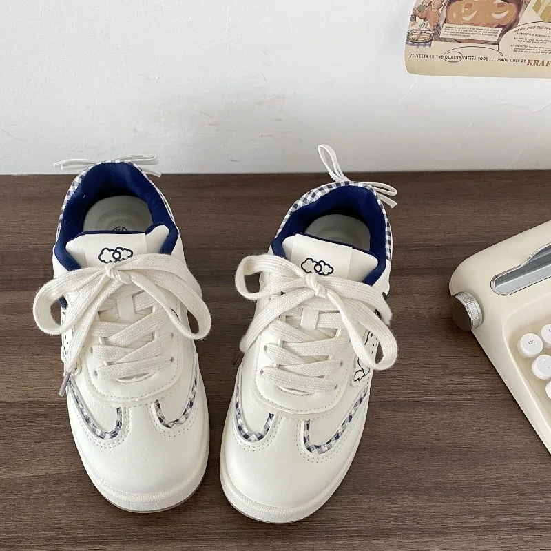 Summer Cartoon Decor Comfortable Breathable Women's Sneakers Casual Flat Shoes for Woman Lightweight Cute Campus Daily Shoes
Summer Cartoon Decor Comfortable Breathable Women's Sneakers Casual Flat Shoes for Woman Lightweight Cute Campus Daily Shoes