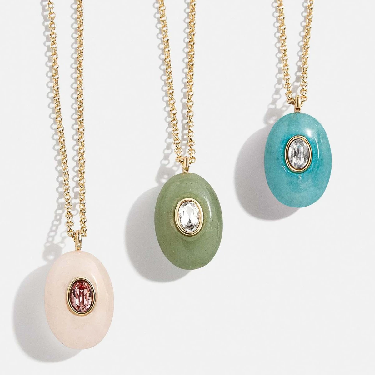 Fashionable Diamond-Studded Droplet Necklace, Multi-Color Design, Gold-Plated with Color Retention
Fashionable Diamond-Studded Droplet Necklace, Multi-Color Design, Gold-Plated with Color Retention