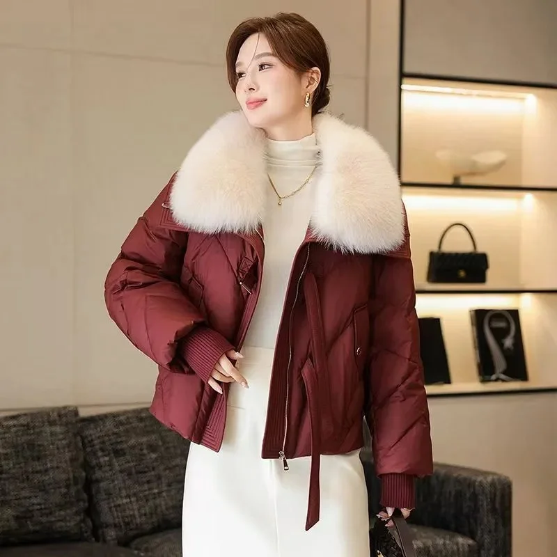 Big Fur Collar Warm Cotton Padded Coat Female Winter 2025 New Down Jacket Women Parkas Short Fashion Overwear Korean Outcoat Top
Big Fur Collar Warm Cotton Padded Coat Female Winter 2025 New Down Jacket Women Parkas Short Fashion Overwear Korean Outcoat Top