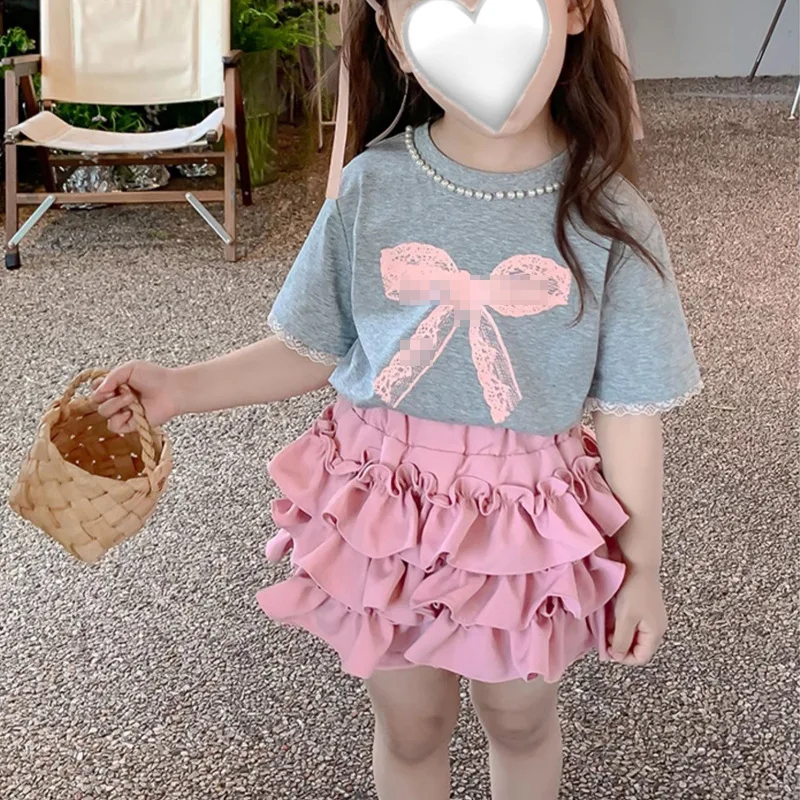 Girls Suits Short-sleeved T-shirt Set Summer 2024 New Children Skirt Girls Pleated Cake Two-piece Set Clothes Simple Casual
Girls Suits Short-sleeved T-shirt Set Summer 2024 New Children Skirt Girls Pleated Cake Two-piece Set Clothes Simple Casual