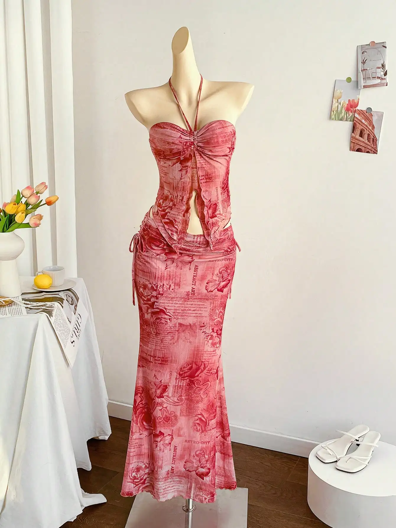 Boho Pink Halter Two-Piece Dress Set with Floral Print, Backless Camisole & Side Slit Skirt for Vacation
Boho Pink Halter Two-Piece Dress Set with Floral Print, Backless Camisole & Side Slit Skirt for Vacation