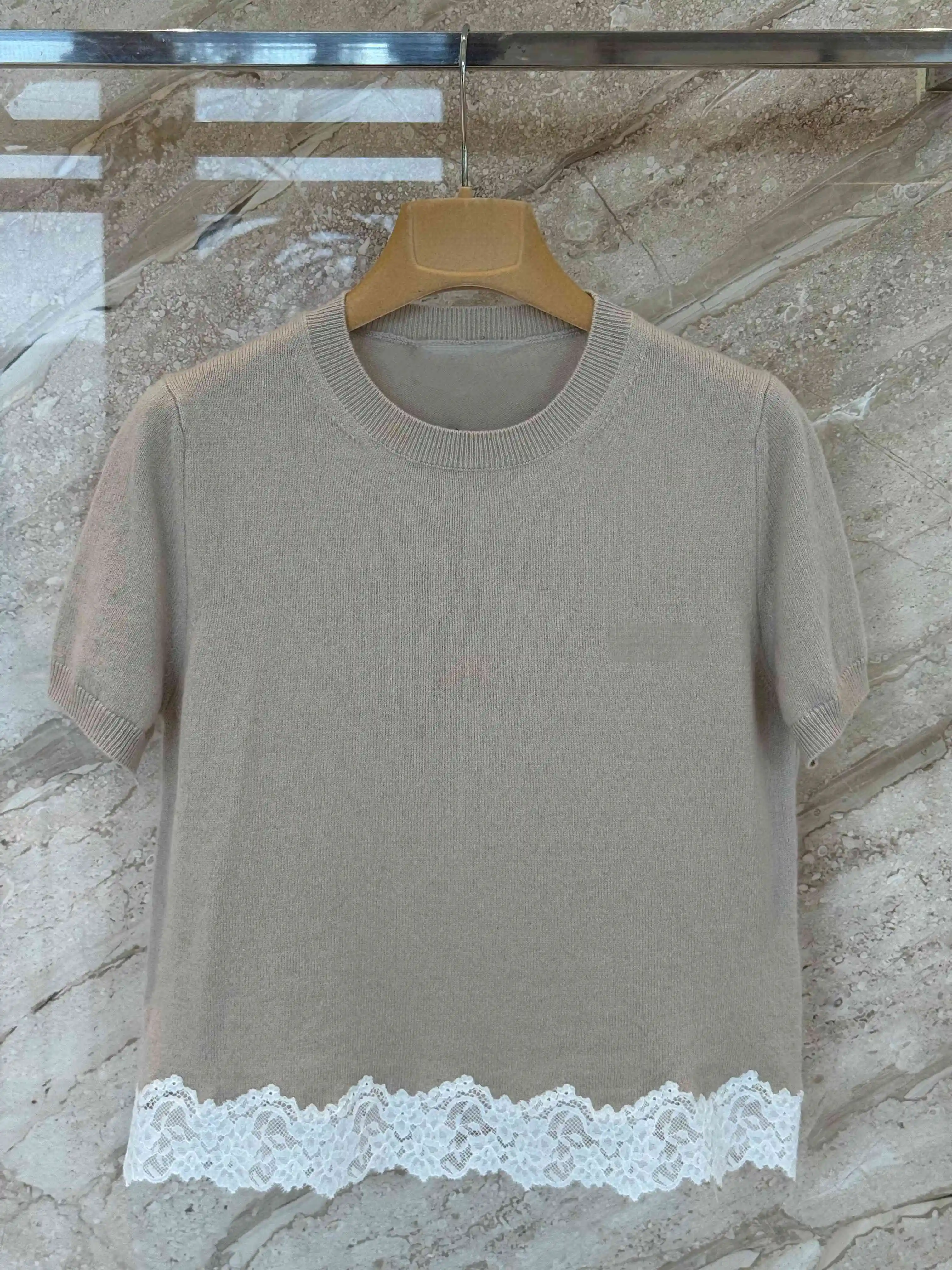 Women's Lace Bordered Embroidered round Neck Knitted T-shirt Short Sleeve Temperament Commuter Splicing Versatile New Arrival
Women's Lace Bordered Embroidered round Neck Knitted T-shirt Short Sleeve Temperament Commuter Splicing Versatile New Arrival