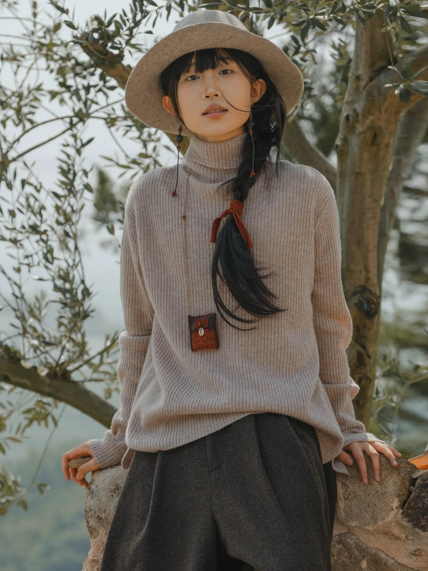 Женский вязаный свитер Namsan Indigo с высоким воротом, шерстяной базовый слой, пуловер в горизонтальную полоску, теплый осенне-зимний топ
Женский вязаный свитер Namsan Indigo с высоким воротом, шерстяной базовый слой, пуловер в горизонтальную полоску, теплый осенне-зимний топ