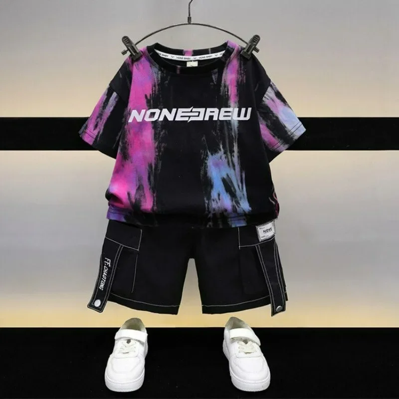 Boys Summer Set 2024 New Children's Handsome Letter Print T+Casual Shorts Two Piece Set for Boys Fashion Popular Clothing
Boys Summer Set 2024 New Children's Handsome Letter Print T+Casual Shorts Two Piece Set for Boys Fashion Popular Clothing