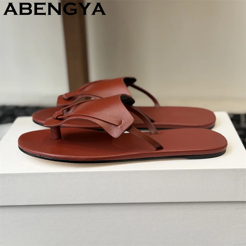 2026 Summer Real Leather Flip-flops Women Fashion Soft Comfortable Travel Mules Slippers Indoor Outdoor Anti-slip loafers Shoes
2026 Summer Real Leather Flip-flops Women Fashion Soft Comfortable Travel Mules Slippers Indoor Outdoor Anti-slip loafers Shoes