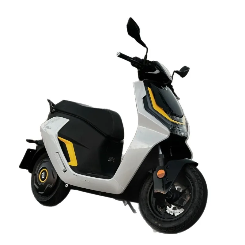 Electric motorcycle pedal, small electric donkey, high-speed super-long battery life, electric vehicle urban commuting
Electric motorcycle pedal, small electric donkey, high-speed super-long battery life, electric vehicle urban commuting