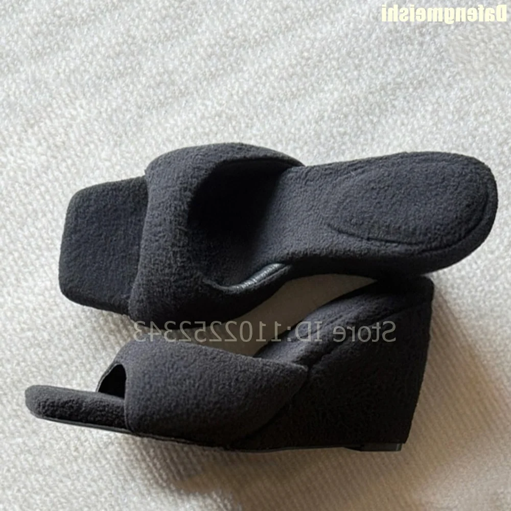 Suede Wedge Heels Women Fashion Slippers Shallow Slip-On Plush Square-Toe Sandals 2026 New Summer Casual Slides
Suede Wedge Heels Women Fashion Slippers Shallow Slip-On Plush Square-Toe Sandals 2026 New Summer Casual Slides
