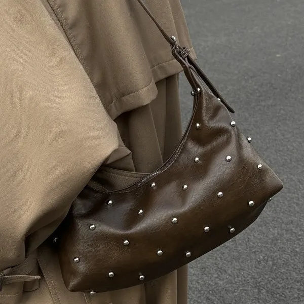 2025 Autumn Winter Vintage Underarm Bag, Luxe Shoulder Purse for Women, Minimalist Commuter Crossbody, Versatile Day-to-Night
2025 Autumn Winter Vintage Underarm Bag, Luxe Shoulder Purse for Women, Minimalist Commuter Crossbody, Versatile Day-to-Night