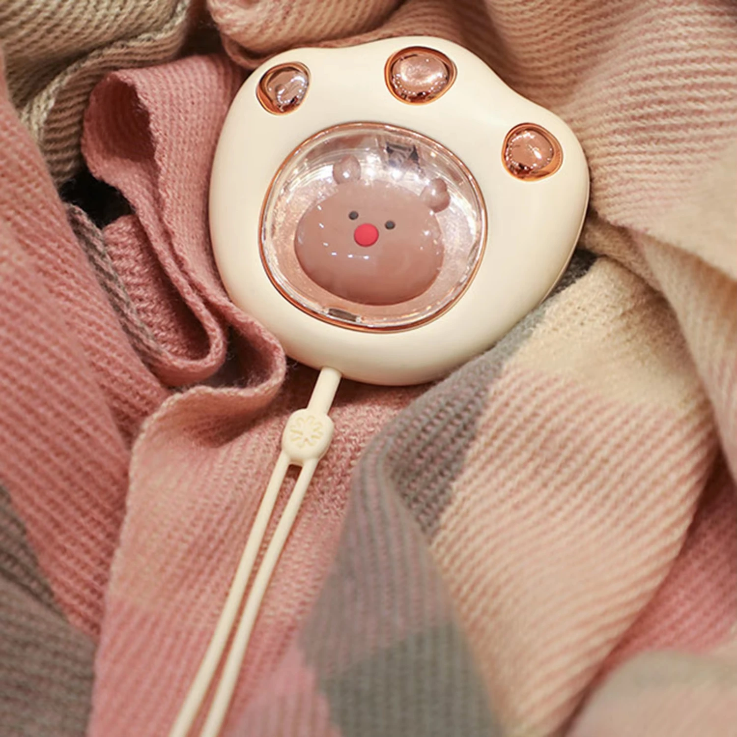 Portable Pocket Size Hand Heater Quick Heat with 2 Temperature Settings Winter Indoor Hot Compress
Portable Pocket Size Hand Heater Quick Heat with 2 Temperature Settings Winter Indoor Hot Compress