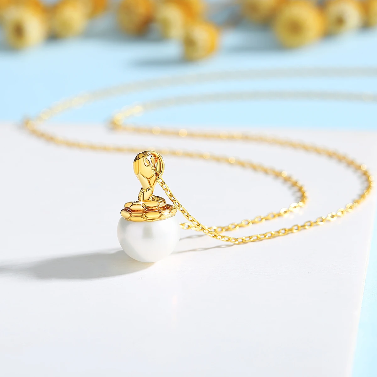 Real 18k Gold Pendant Fashion Animal Snake Natural Pearl Necklace Charms For Women Wedding With Gold Plated 925 Silver Chain
Real 18k Gold Pendant Fashion Animal Snake Natural Pearl Necklace Charms For Women Wedding With Gold Plated 925 Silver Chain