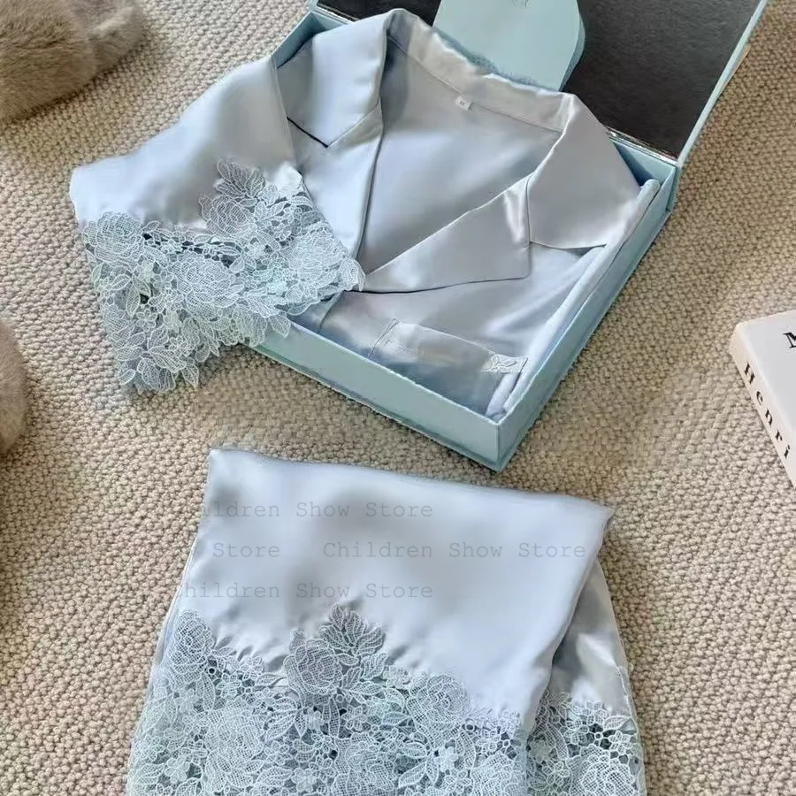Blue Pajamas Set Women Satin Lace Trim Sleepwear Bride Wedding Sleepwear 2Pcs Long Sleeve Homewear Trousers Suit Luxury Gift
Blue Pajamas Set Women Satin Lace Trim Sleepwear Bride Wedding Sleepwear 2Pcs Long Sleeve Homewear Trousers Suit Luxury Gift
